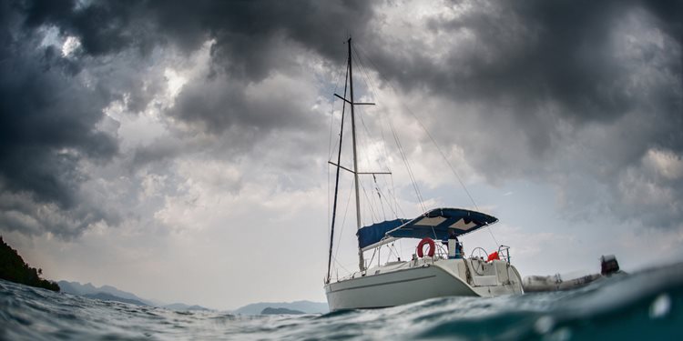 Préparer son bateau face à coup de vent